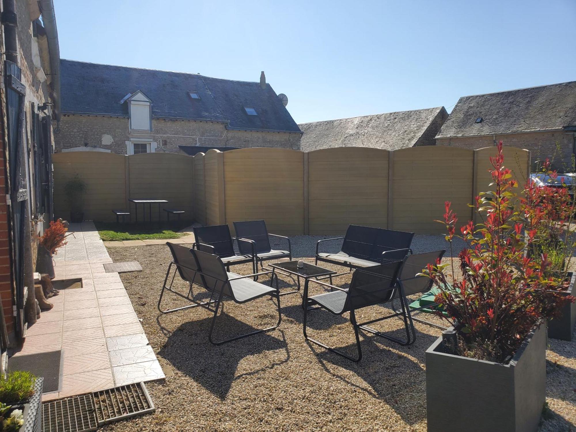 La Petite Folie Bed & Breakfast Eole-en-Beauce Eksteriør bilde